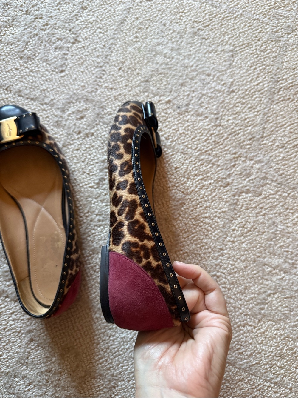 Ferragamo Varina Rare 6.5 Leopard Print Bow Toe Ballet Flats in Black & Burgundy - Picture 8 of 12